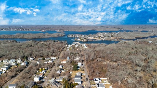 60 Daytona Avenue, Narragansett, RI 02882