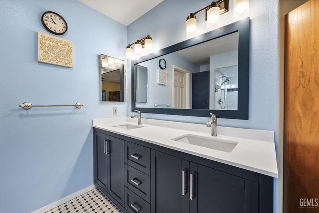 28891 Cuesta Court, Keene, CA 93531