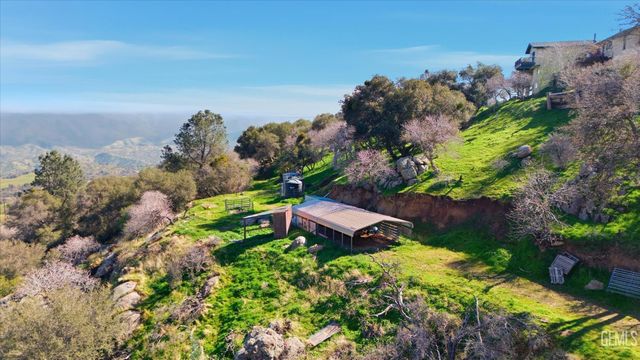 28891 Cuesta Court, Keene, CA 93531