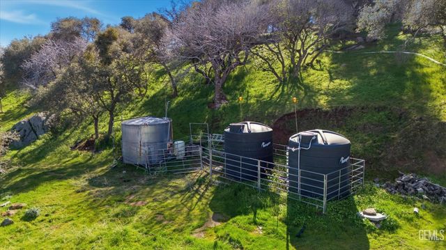 28891 Cuesta Court, Keene, CA 93531