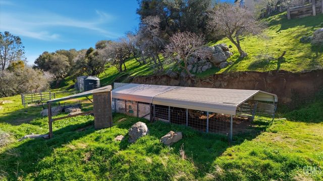 28891 Cuesta Court, Keene, CA 93531