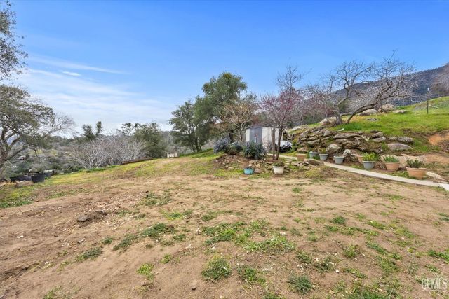 28891 Cuesta Court, Keene, CA 93531