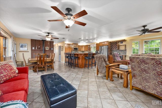 28891 Cuesta Court, Keene, CA 93531