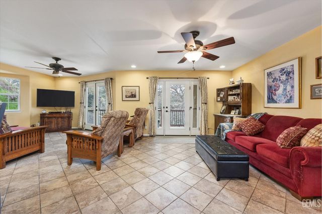 28891 Cuesta Court, Keene, CA 93531