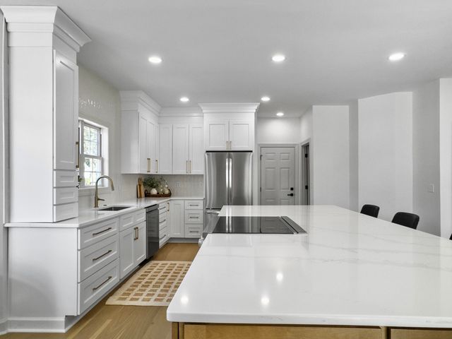 3201 Heathland Way, Mount Pleasant, SC 29466