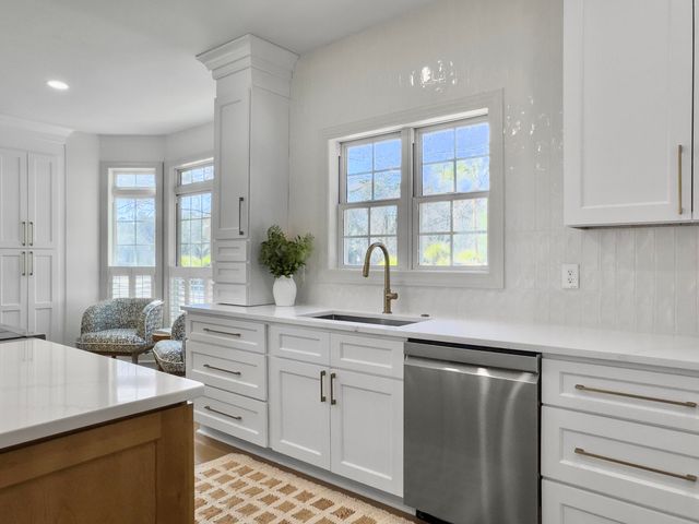 3201 Heathland Way, Mount Pleasant, SC 29466