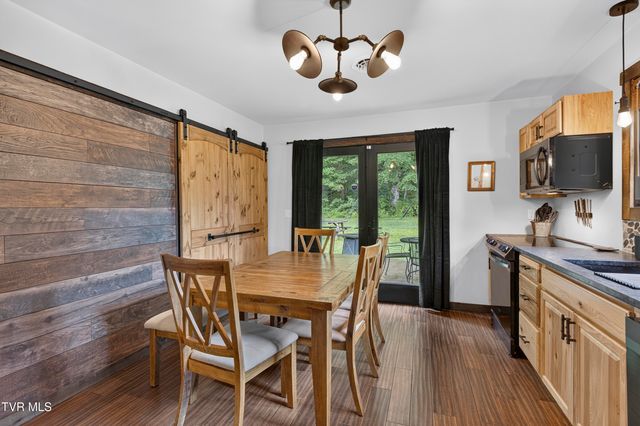 200 Lexington Street, Damascus, VA 24236