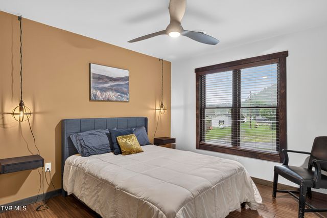 200 Lexington Street, Damascus, VA 24236