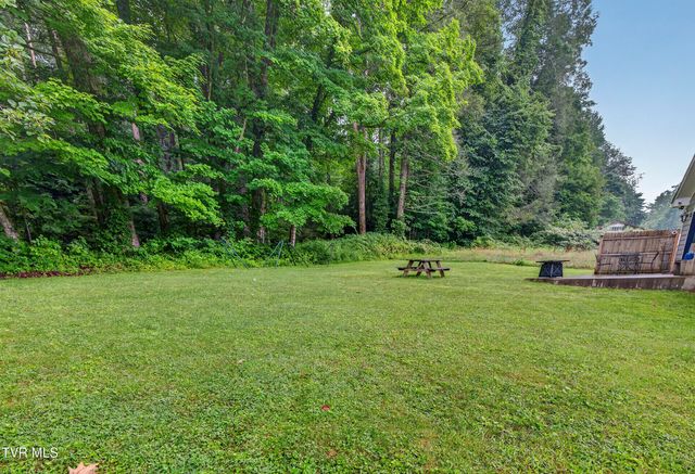 200 Lexington Street, Damascus, VA 24236