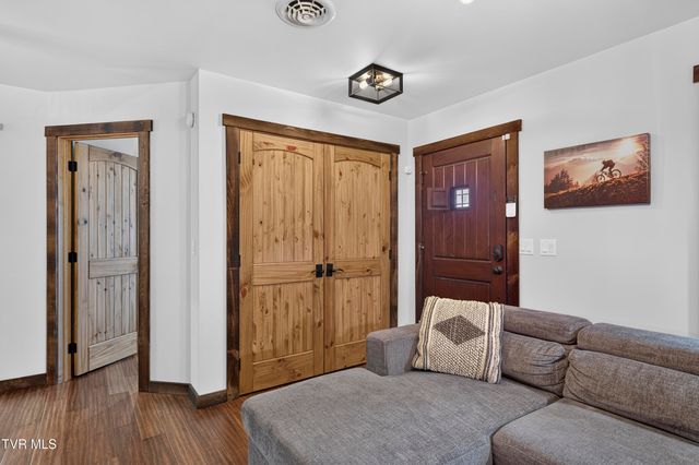 200 Lexington Street, Damascus, VA 24236