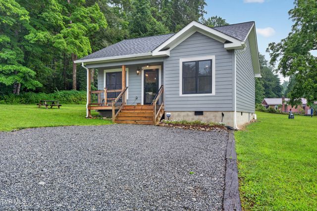200 Lexington Street, Damascus, VA 24236