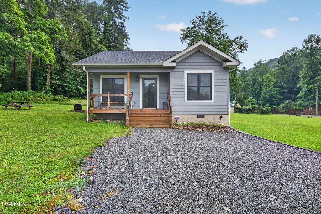 200 Lexington Street, Damascus, VA 24236