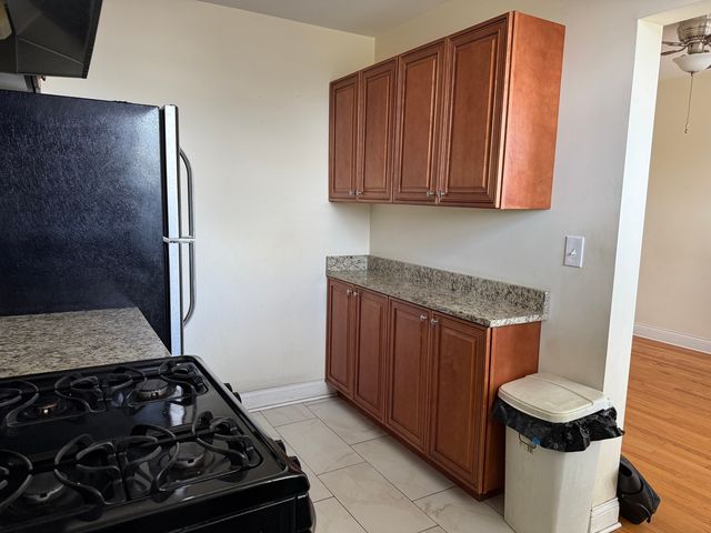 2333 W Farwell Avenue 2S, Chicago, IL 60645