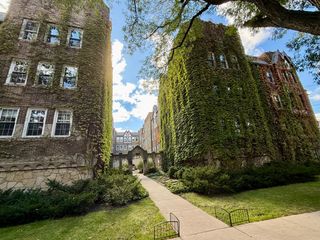 2333 W Farwell Avenue 2S, Chicago, IL 60645