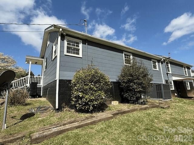 636 Willis Road, Dallas, NC 28034