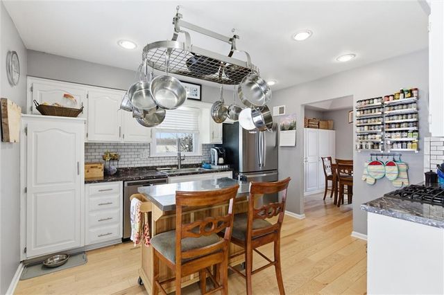 308 SE Colony Drive, Lee's Summit, MO 64063