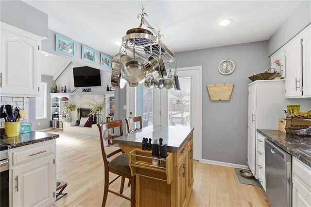 308 SE Colony Drive, Lee's Summit, MO 64063