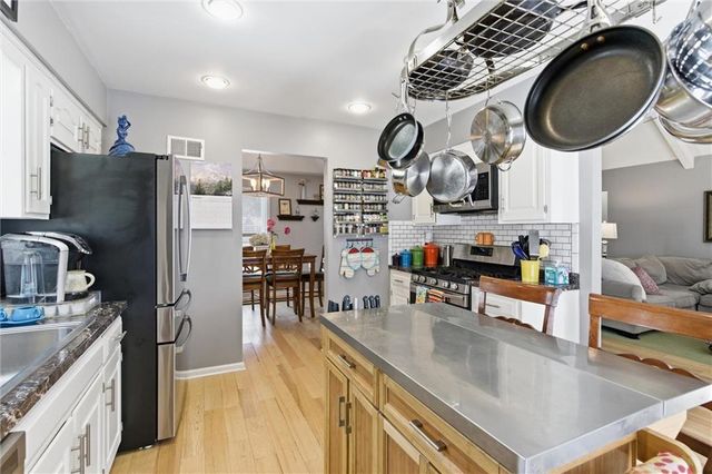 308 SE Colony Drive, Lee's Summit, MO 64063