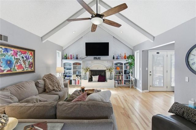 308 SE Colony Drive, Lee's Summit, MO 64063