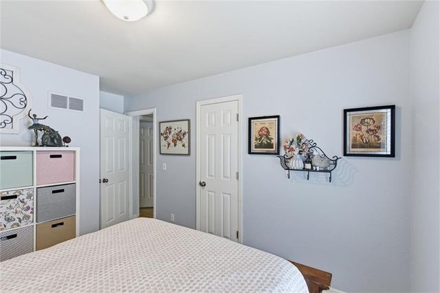 308 SE Colony Drive, Lee's Summit, MO 64063