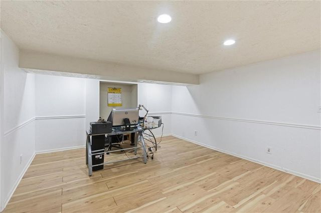 308 SE Colony Drive, Lee's Summit, MO 64063