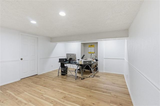 308 SE Colony Drive, Lee's Summit, MO 64063