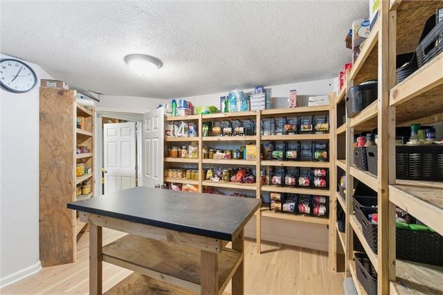 308 SE Colony Drive, Lee's Summit, MO 64063