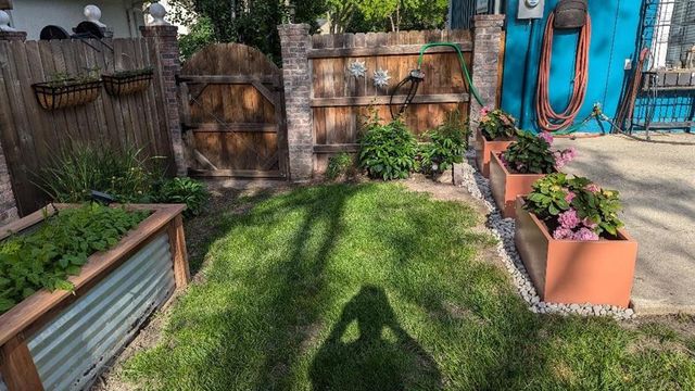 308 SE Colony Drive, Lee's Summit, MO 64063