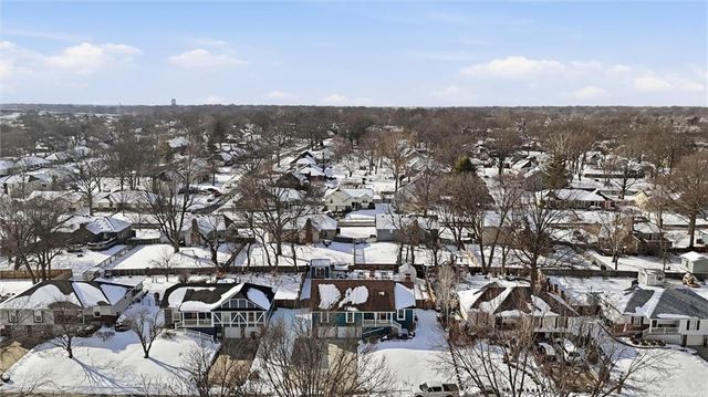 308 SE Colony Drive, Lee's Summit, MO 64063