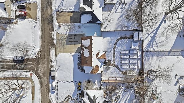 308 SE Colony Drive, Lee's Summit, MO 64063