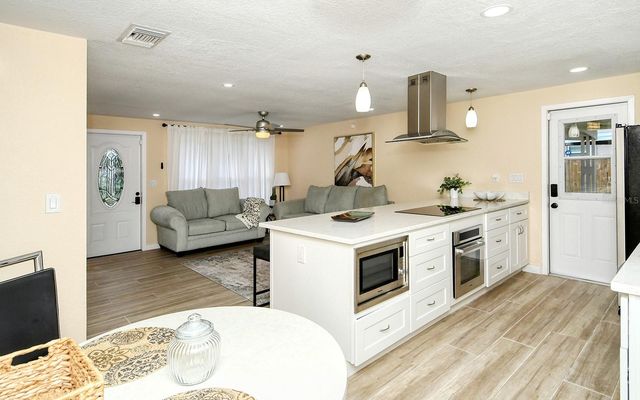 307 SOUTHLAND ROAD, Venice, FL 34293