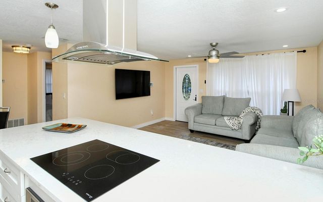 307 SOUTHLAND ROAD, Venice, FL 34293