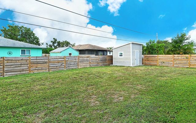 307 SOUTHLAND ROAD, Venice, FL 34293