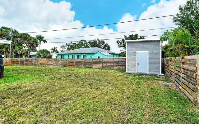 307 SOUTHLAND ROAD, Venice, FL 34293