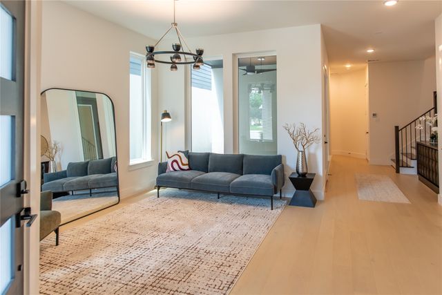 7228 Collin Mckinney Parkway, Mckinney, TX 75070