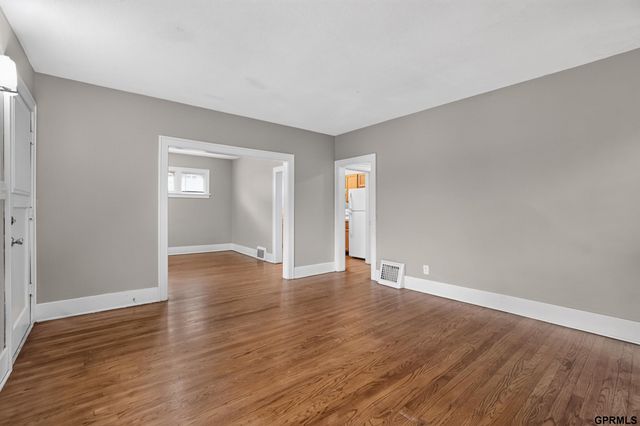 2724 Whitmore Street, Omaha, NE 68112