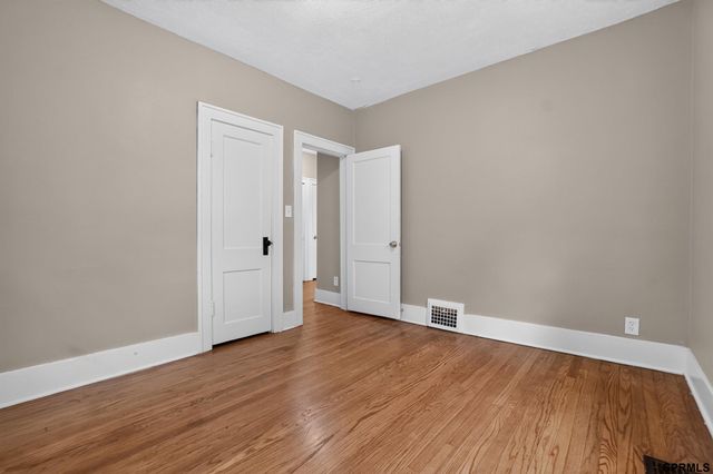 2724 Whitmore Street, Omaha, NE 68112