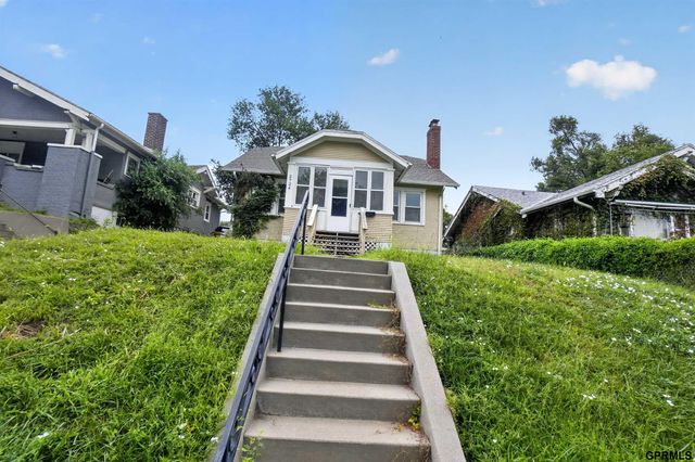 2724 Whitmore Street, Omaha, NE 68112