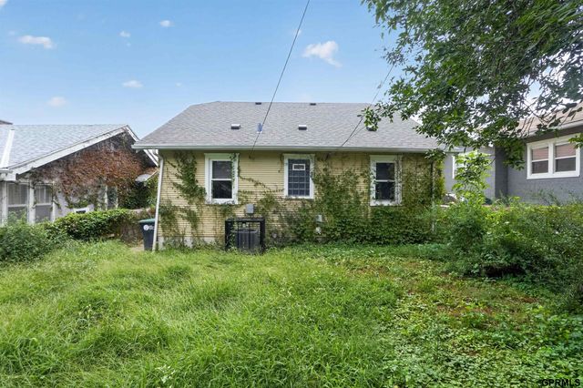 2724 Whitmore Street, Omaha, NE 68112