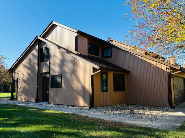 1209 Lakewood Drive D, Morris, IL 60450