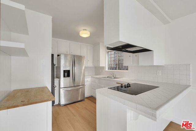 2300 Grand Canal, Venice, CA 90291