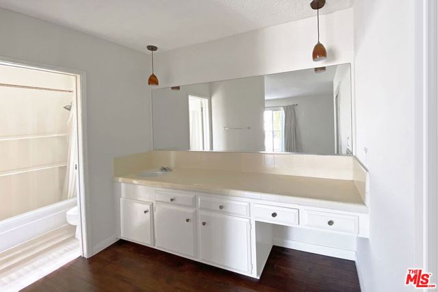 2300 Grand Canal, Venice, CA 90291