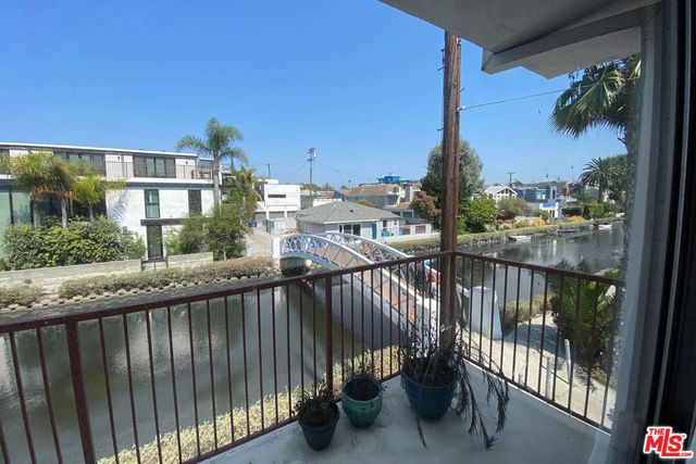 2300 Grand Canal, Venice, CA 90291