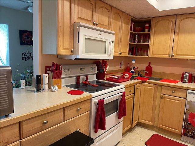 687 MIDWAY DRIVE A, Ocala, FL 34472