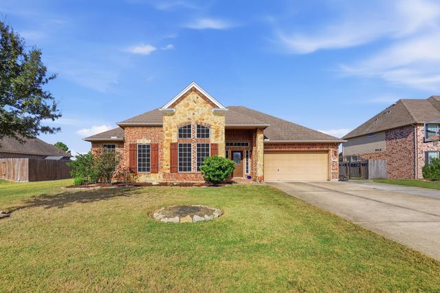 4115 Broadmoor Drive, Mont Belvieu, TX 77523