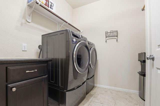 4115 Broadmoor Drive, Mont Belvieu, TX 77523