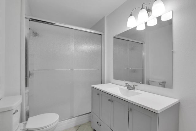 125 E Franklin Dr, Nine Mile Falls, WA 99026