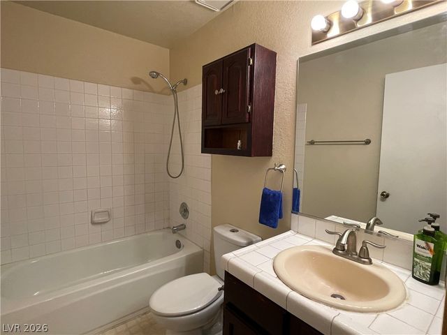 4111 Sanderling Circle 354, Las Vegas, NV 89103