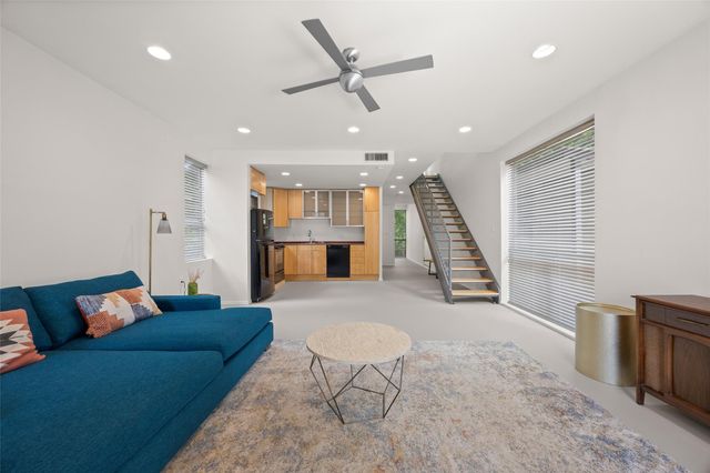 1305 Chestnut Ave, Austin, TX 78702