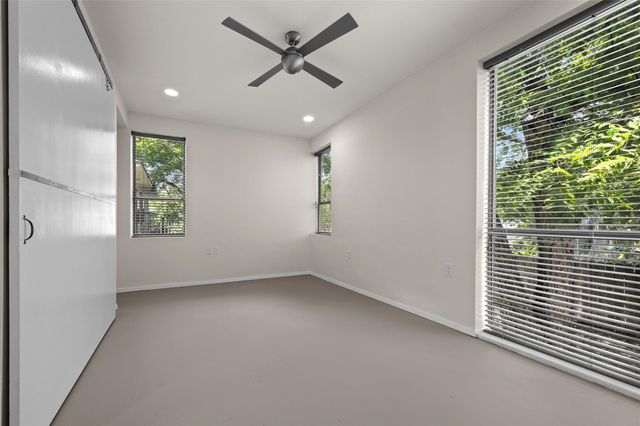 1305 Chestnut Ave, Austin, TX 78702